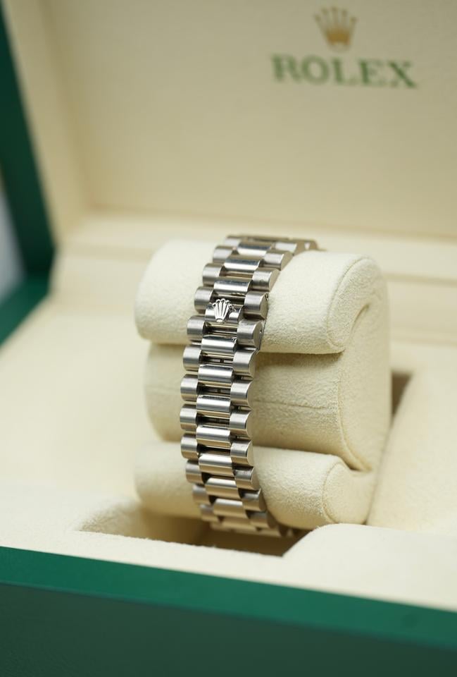 Rolex Day-Date 36 18239 White Gold Grey Jubilee Diamond Dial