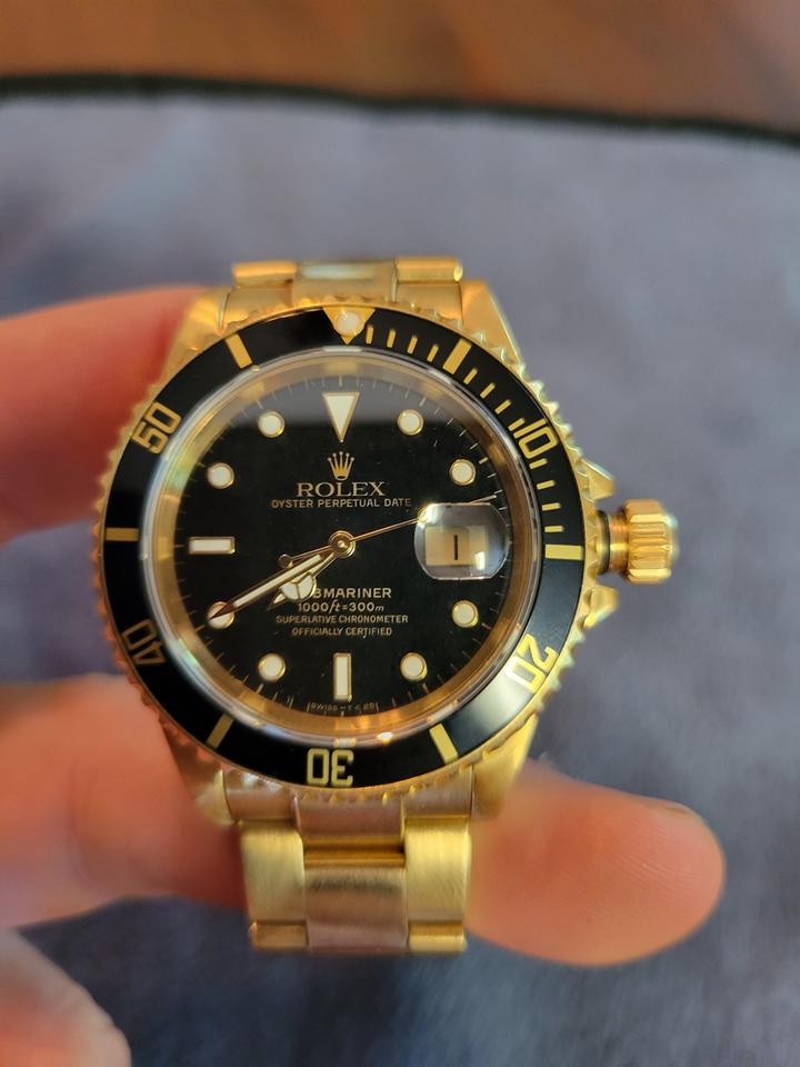 Rolex Submariner Date 16618 18K Yellow Gold Black Dial