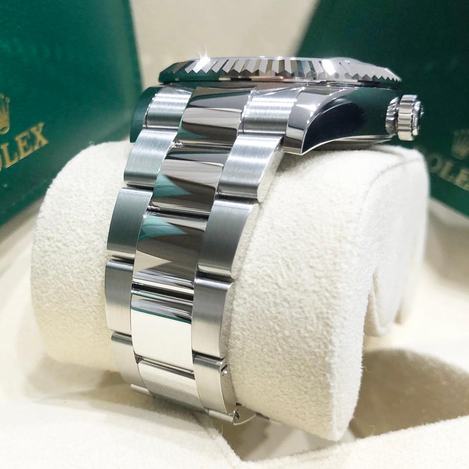 Rolex Sky-Dweller 326934 Black Dial Oyster Bracelet