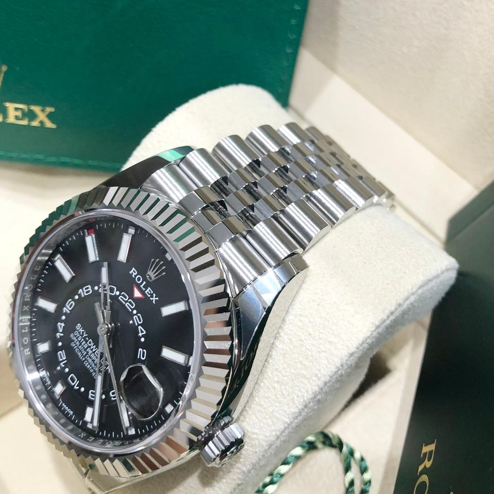 Rolex Sky-Dweller 326934 Black Index Dial Jubilee Bracelet
