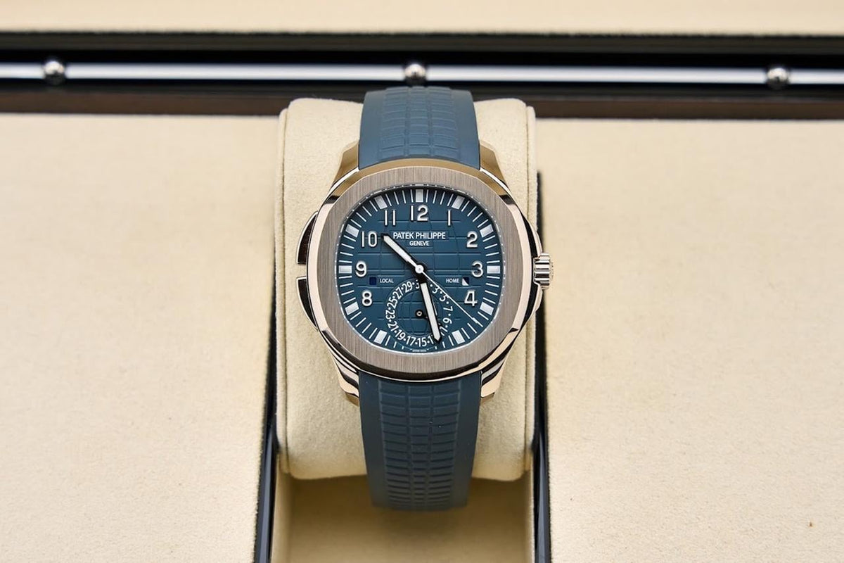 Patek Philippe Aquanaut Travel Time 5164G 40.8mm White Gold Blue Dial