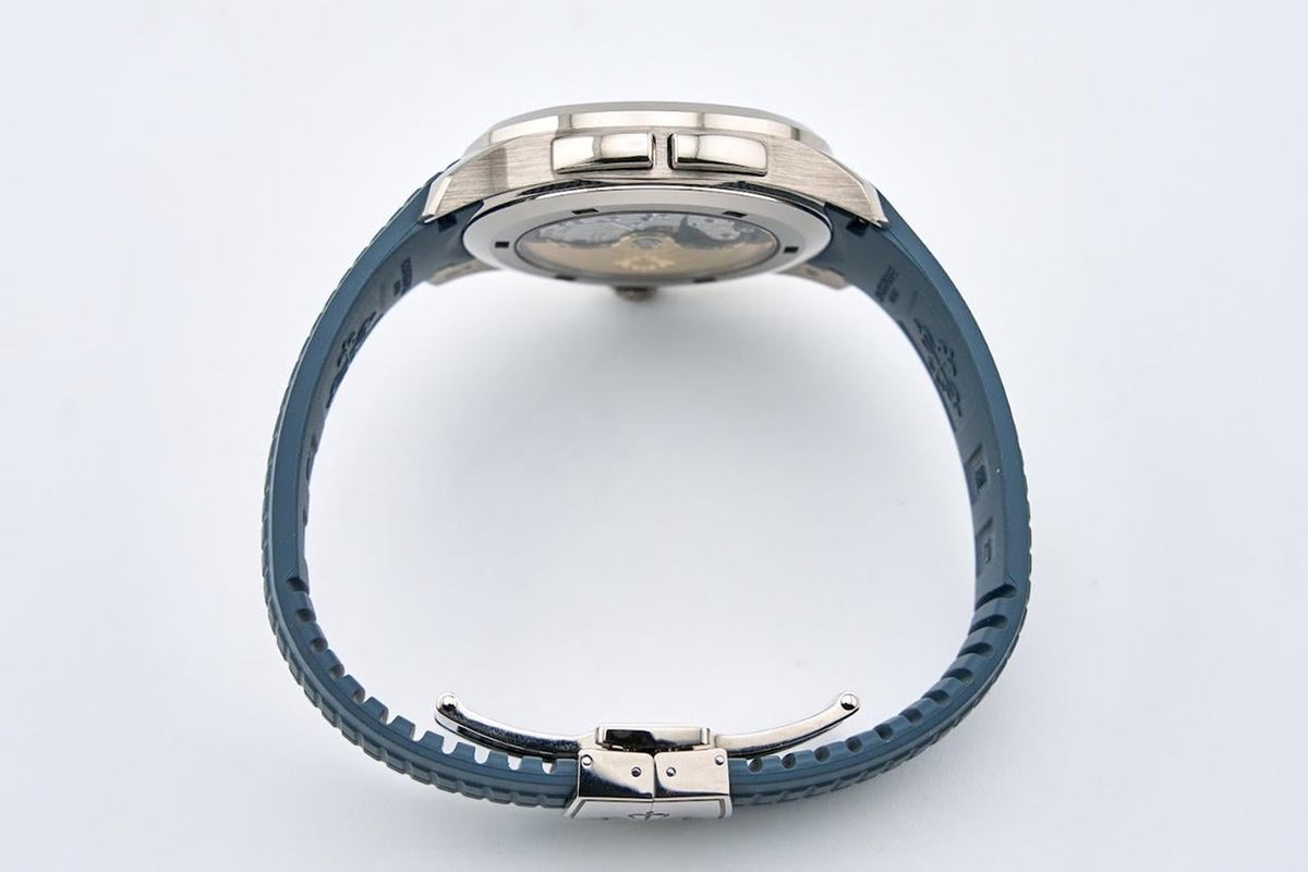 Patek Philippe Aquanaut Travel Time 5164G 40.8mm White Gold Blue Dial