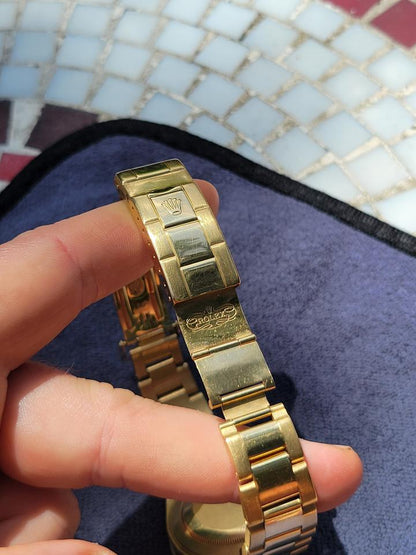 Rolex Submariner Date 16618 18K Yellow Gold Black Dial