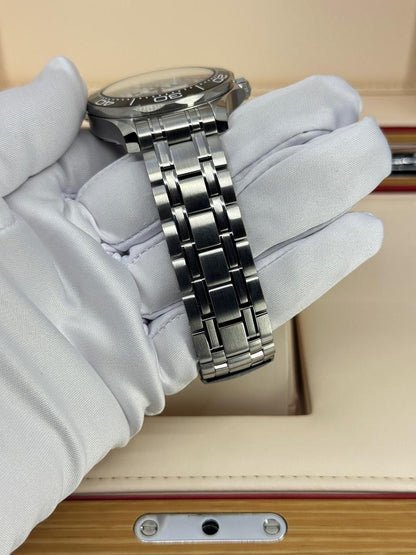 Omega Seamaster Diver 300M 210.30.42.20.04.001 White Dial Stainless Steel