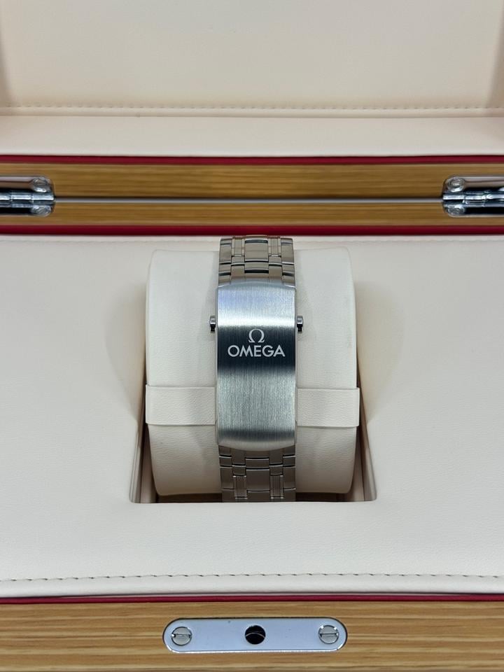 Omega Seamaster Diver 300M 210.30.42.20.04.001 White Dial Stainless Steel