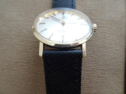 Omega Seamaster DeVille Vintage Ref. 135.020 18K Gold Onyx Dial