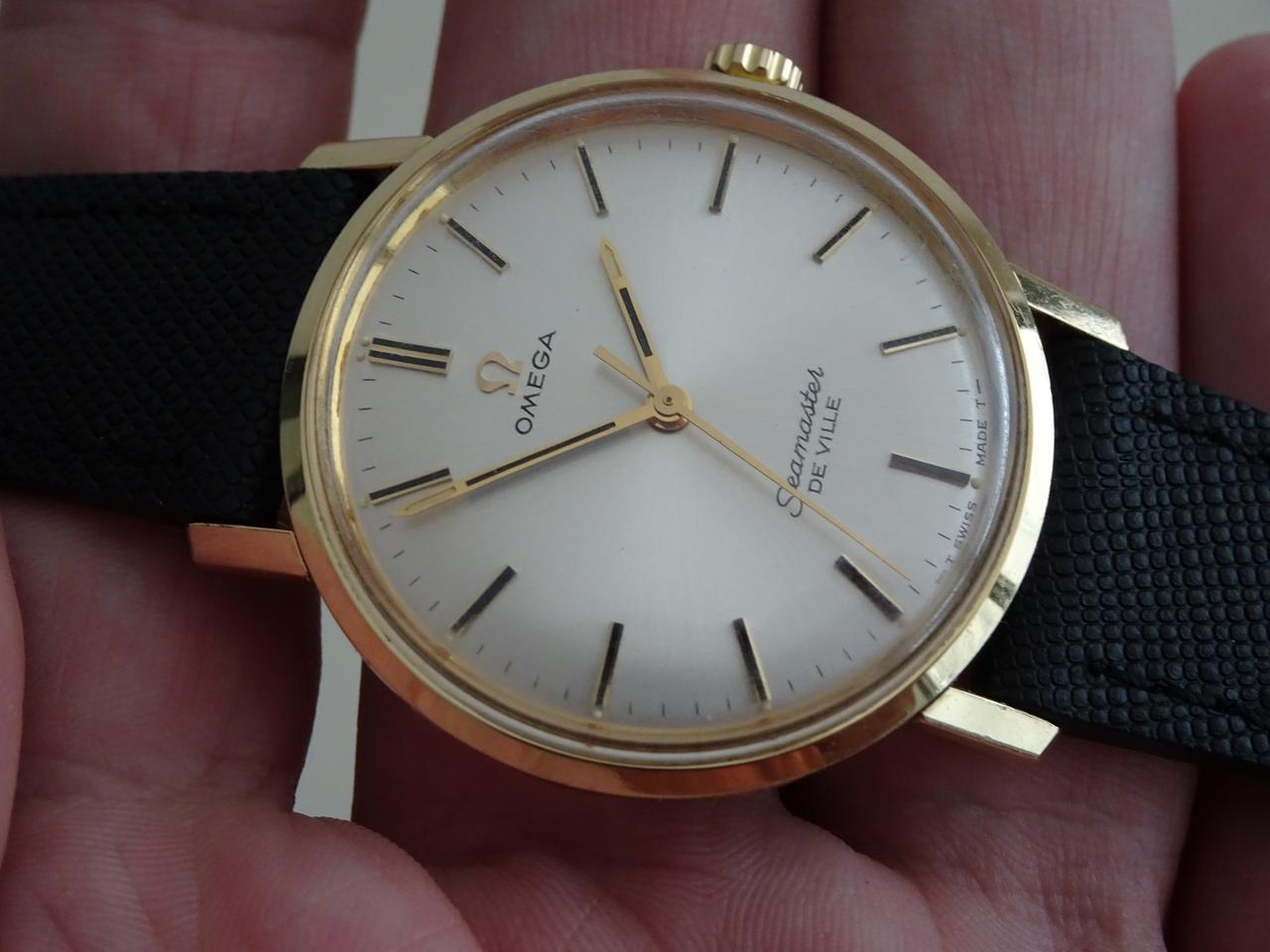 Omega Seamaster DeVille Vintage Ref. 135.020 18K Gold Onyx Dial