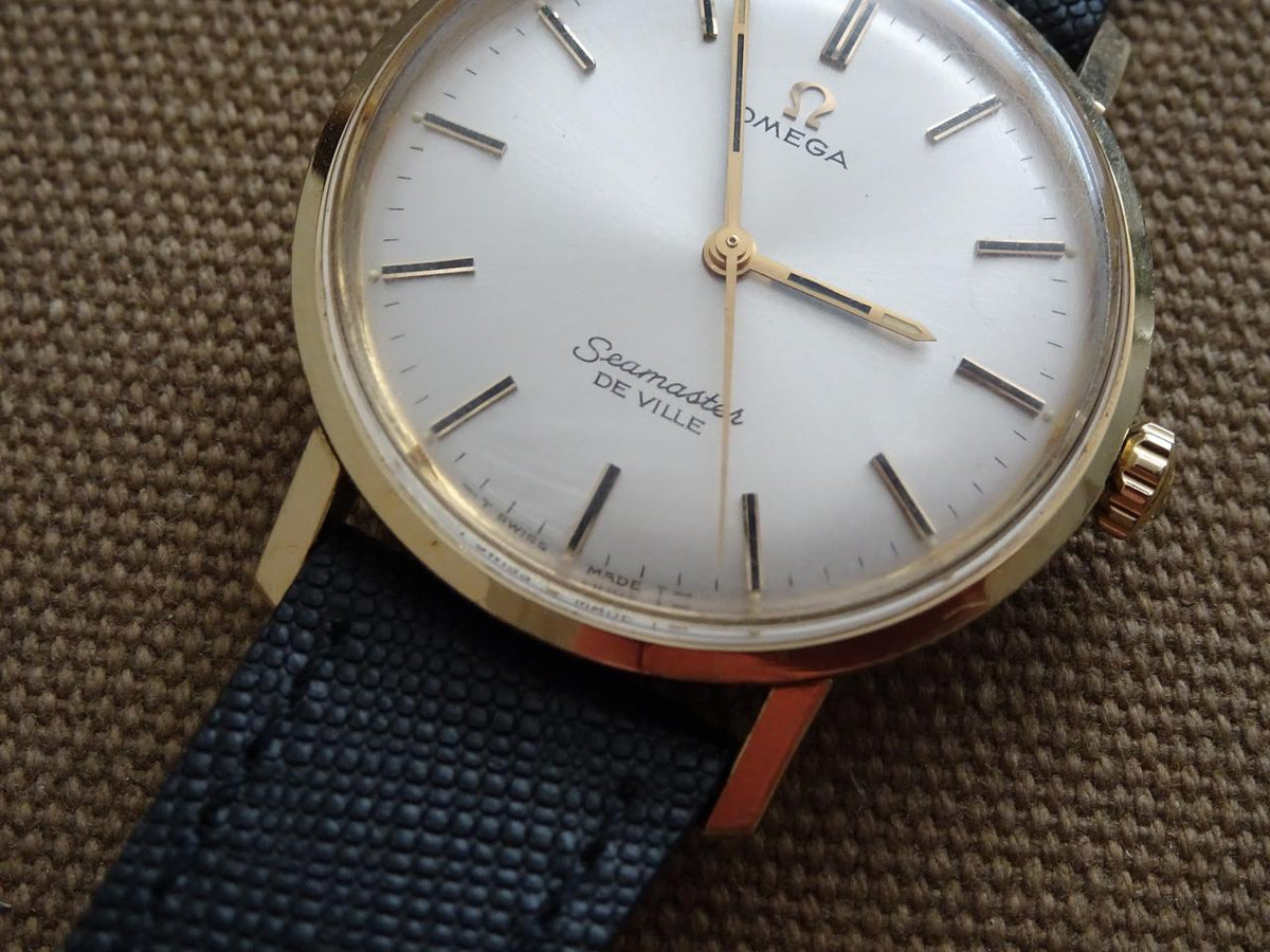 Omega Seamaster DeVille Vintage Ref. 135.020 18K Gold Onyx Dial