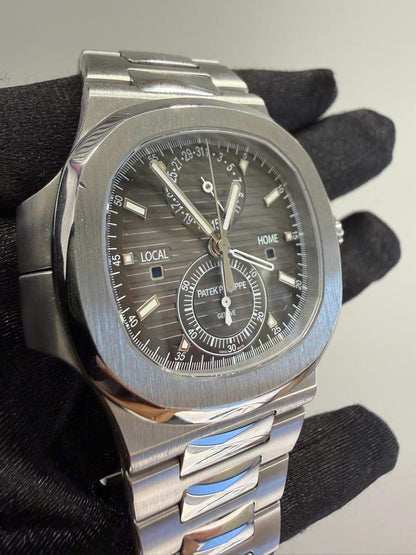 Patek Philippe Nautilus 5811/1G 41mm White Gold Blue Dial