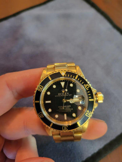 Rolex Submariner Date 16618 18K Yellow Gold Black Dial