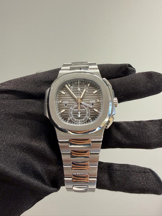 Patek Philippe Nautilus 5811/1G 41mm White Gold Blue Dial