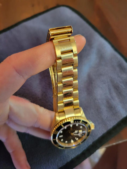 Rolex Submariner Date 16618 18K Yellow Gold Black Dial